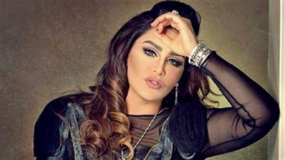 «فاطمة» إبنة أحلام ټخطف الأنظار بجمالها بعدما أصبحت شابة